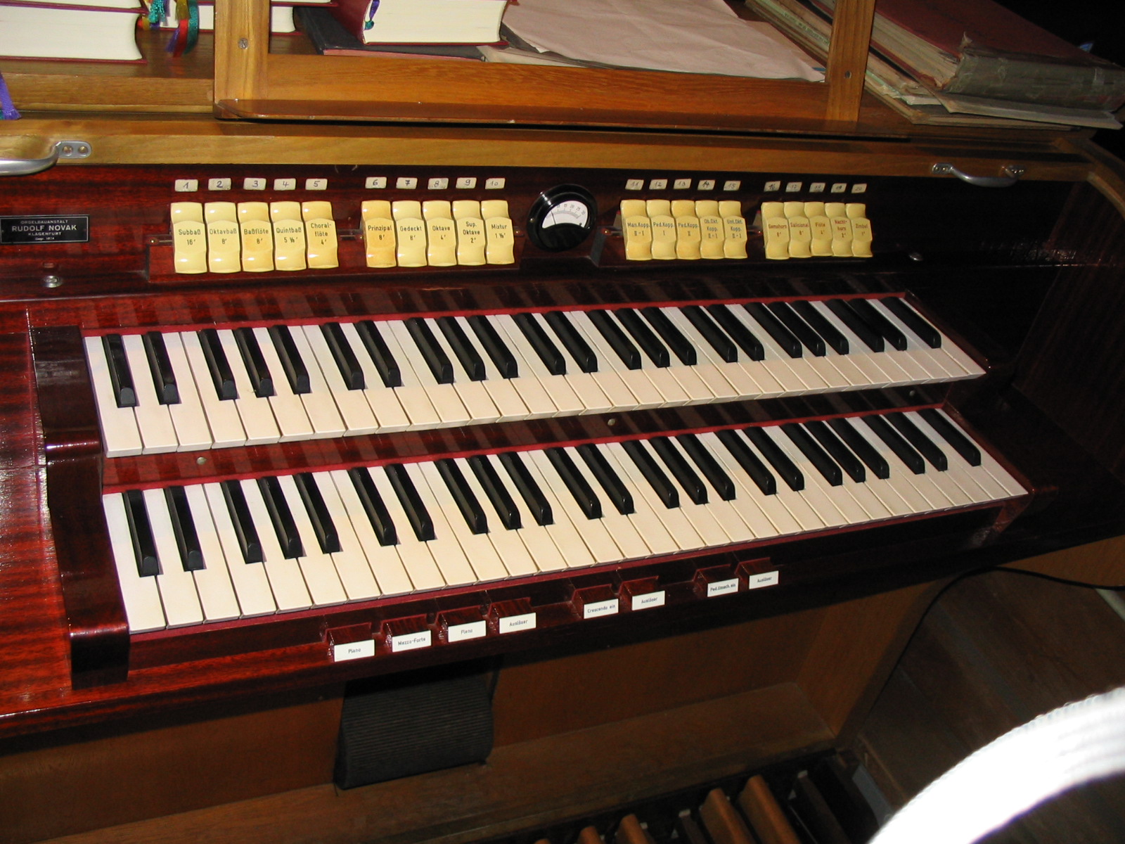 Spieltisch Spieltisch